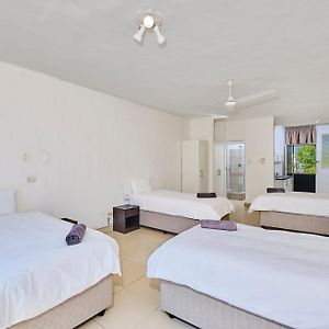 Inn & Out Sandton Park